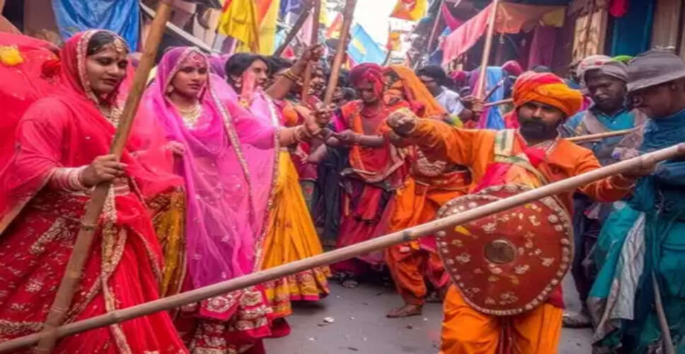 बरसाना की 'रंगीली गली' में ही क्यों खेली जाती है लट्ठमार होली? जानें प्रेम और शौर्य से भरी कहानी