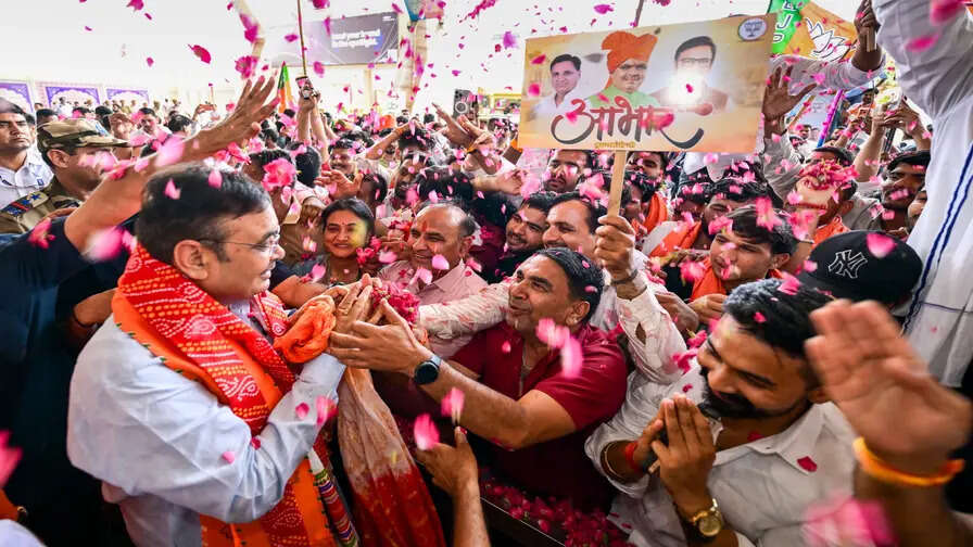 यमुना जल समझौते के बाद जल्द जयपुर लौटेंगे CM भजनलाल शर्मा, कांग्रेस पर साधा निशाना, वीडियो में बोले- ‘परियोजनाएं रोकना ही उनकी पहचान’