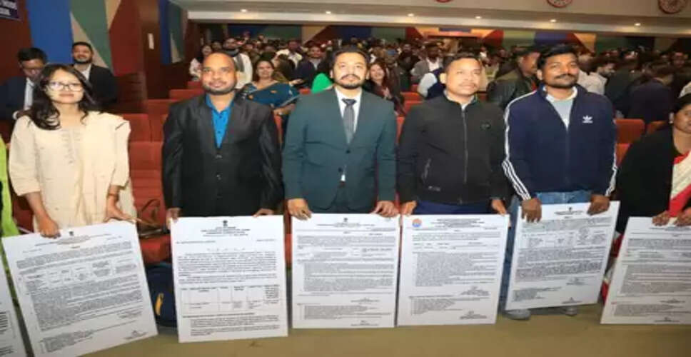 असम के सीएम ने चाय जनजाति व आदिवासी युवाओं को 296 नियुक्ति पत्र बांटे