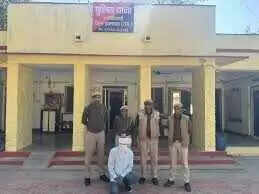 ज्योतिष का बहाना बनाकर भांजी से शारीरिक संबंध बनाने का दबाव, मामा गिरफ्तार