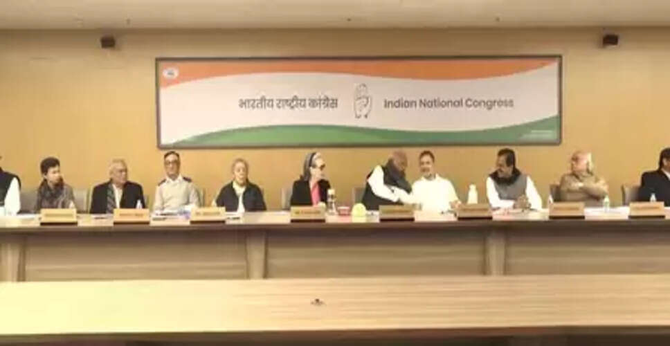 एआईसीसी मुख्यालय में सीडब्ल्यूसी की बैठक जारी; सीएम सिद्धारमैया, शशि थरूर मौजूद