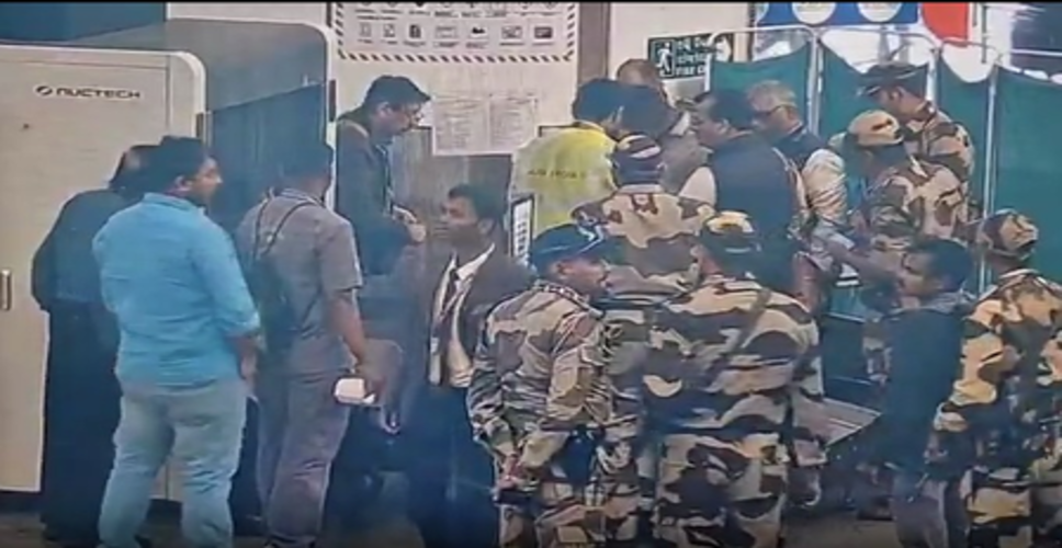 भुवनेश्वर एयरपोर्ट पर सीआईएसएफ जवानों की सतर्कता, सीपीआर देकर बचाई जान