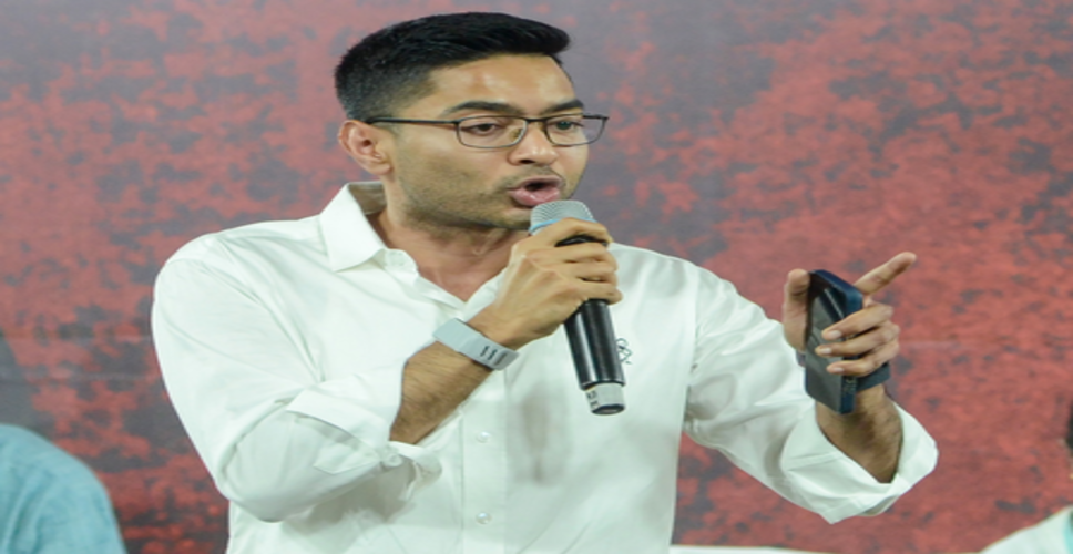 'बंगाल चुनाव में भाजपा का बहिष्कार करें': एसआईआर के खिलाफ प्रदर्शन में अभिषेक बनर्जी की अपील