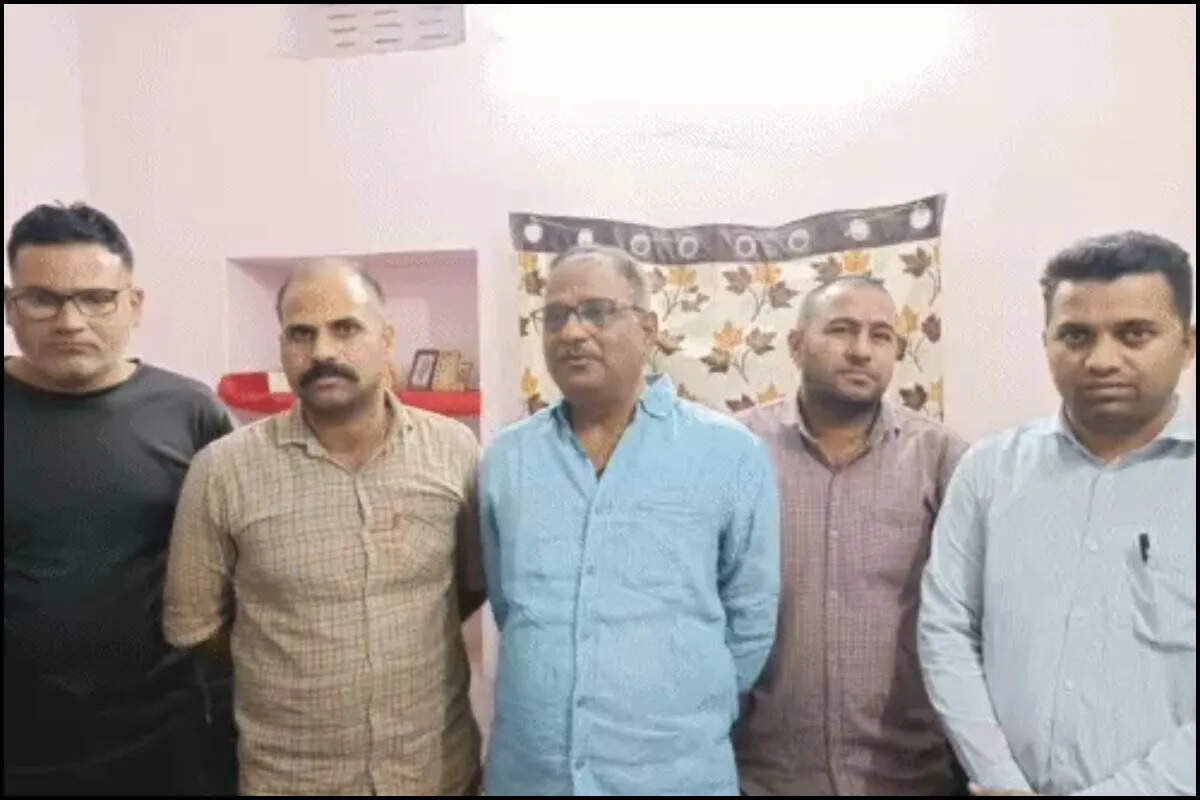 प्रतापगढ़ में बड़ा भ्रष्टाचार मामला: ACB ने थानाधिकारी को 2.87 लाख रुपये रिश्वत के साथ किया डिटेन