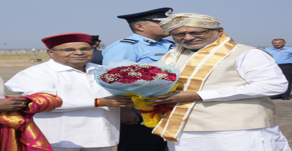 कर्नाटक पहुंचे उपराष्ट्रपति राधाकृष्णन, राज्यपाल और मंत्री ने किया गर्मजोशी से स्वागत