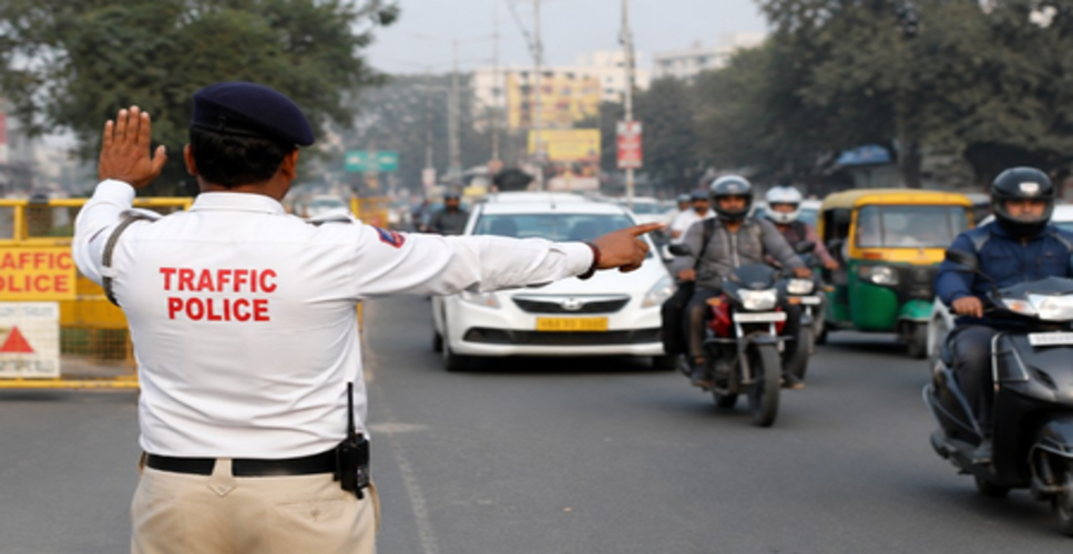 जमशेदपुर ट्रैफिक पुलिस पर उठे सवाल, विधायक संजीव सरदार ने चेक पोस्ट पहुंचकर जताई नाराजगी