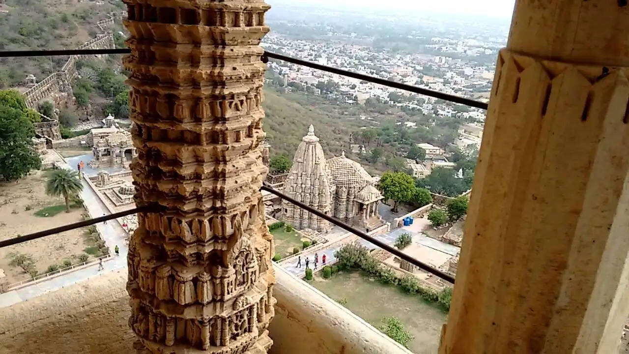 आखिर क्यों मालवा का ये सुल्तान चितौड़गढ को जीतने में हर बार रहा फेल, वीडियो में जानें 600 साल पुराना राज