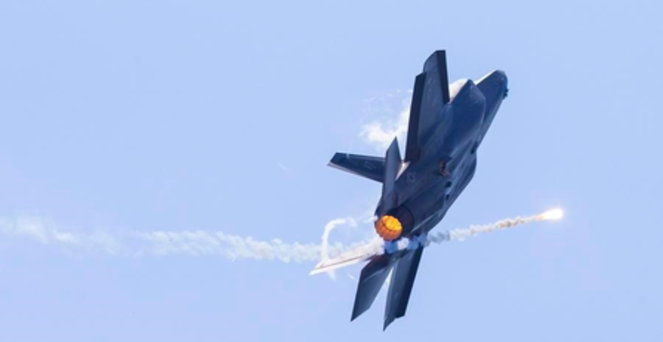 ईरान के ऊपर अमेरिकी जेट विमान मार गिराए गए; बचाव कार्य जारी