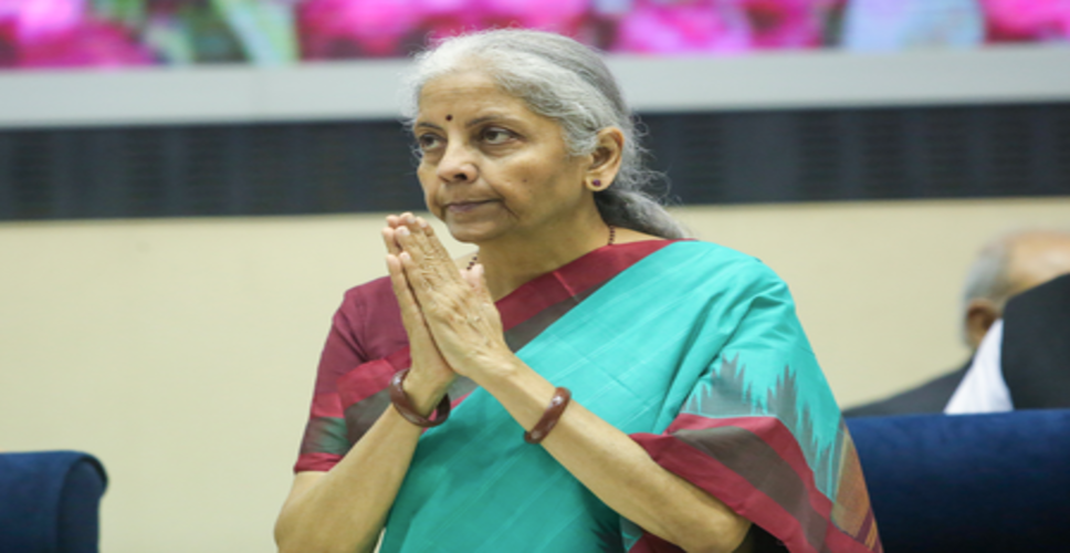 कंपनियों को न मिलता फायदा तो जनता के लिए महंगा हो जाता तेल : निर्मला सीतारमण