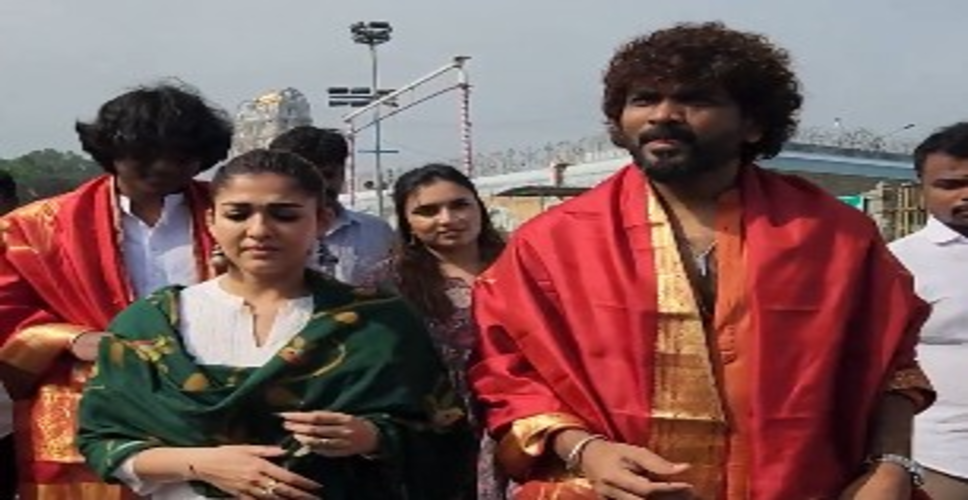 नयनतारा-विघ्नेश ने किए भगवान वेंकटेश्वर के दर्शन, भक्ति भाव में डूबा नजर आया कपल