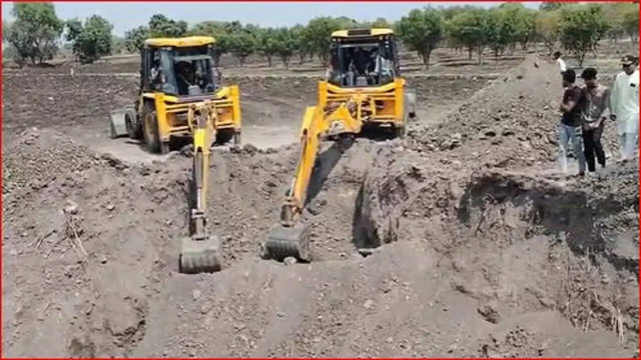निर्माणाधीन कुएं में मिट्टी धंसने से दो महिलाओं की मौत, 4 घंटे चले रेस्क्यू ऑपरेशन में 40 फीट नीचे से शव बरामद