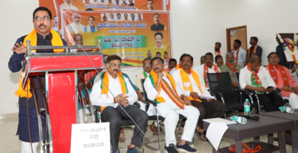 'वीबी-जी राम जी' स्कीम के बारे में गलत जानकारी फैला रही कांग्रेस : प्रहलाद जोशी