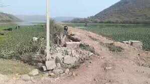 वीडियो में देंखे उदयपुर में आयड़ नदी में बढ़ते जल प्रदूषण के खिलाफ 12 गांवों के ग्रामीणों का प्रदर्शन