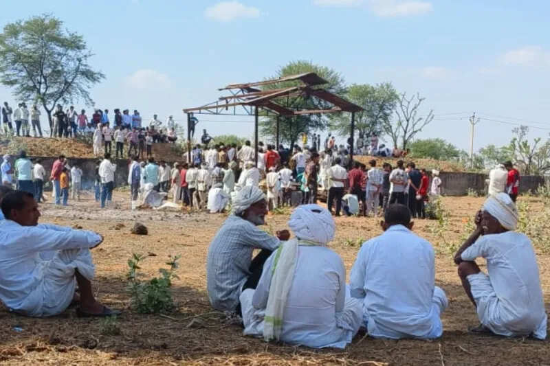 जोधपुर में अंतिम संस्कार के दौरान पुलिस की दखल, जलती चिता से अधजला शव कब्जे में लिया