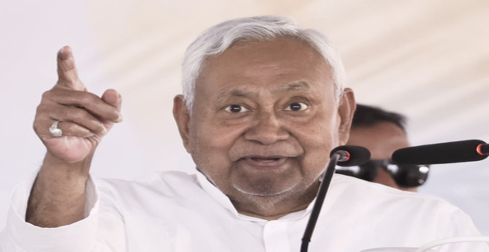 बिहार: नीतीश कुमार ने चिराग पासवान की इफ्तार पार्टी में शिरकत की