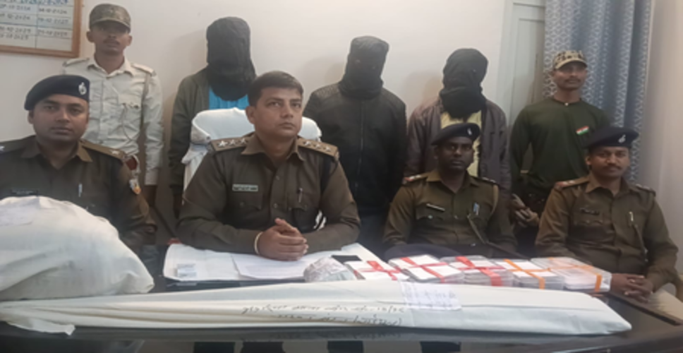 झारखंड: गढ़वा में शख्स की सरे बाजार गोली मारकर हत्या के मामले का खुलासा, तीन आरोपी गिरफ्तार