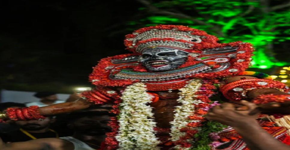 चेट्ट्येनचेरी महेश्वर मंदिर : यहां शक्ति के रूप में भगवान शिव पूजित, देवताओं के अवतार मनुष्य