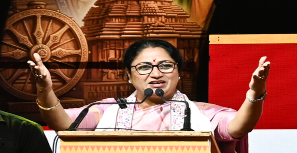 एलपीजी सिलेंडर जमाखोरी देश के खिलाफ है, सख्त कार्रवाई की जाएगी : रेखा गुप्ता