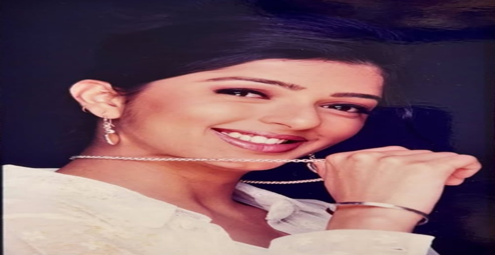 भूमिका चावला ने साझा की 28 साल पुरानी यादें, अपने फिल्मी सफर की दिखाई झलक