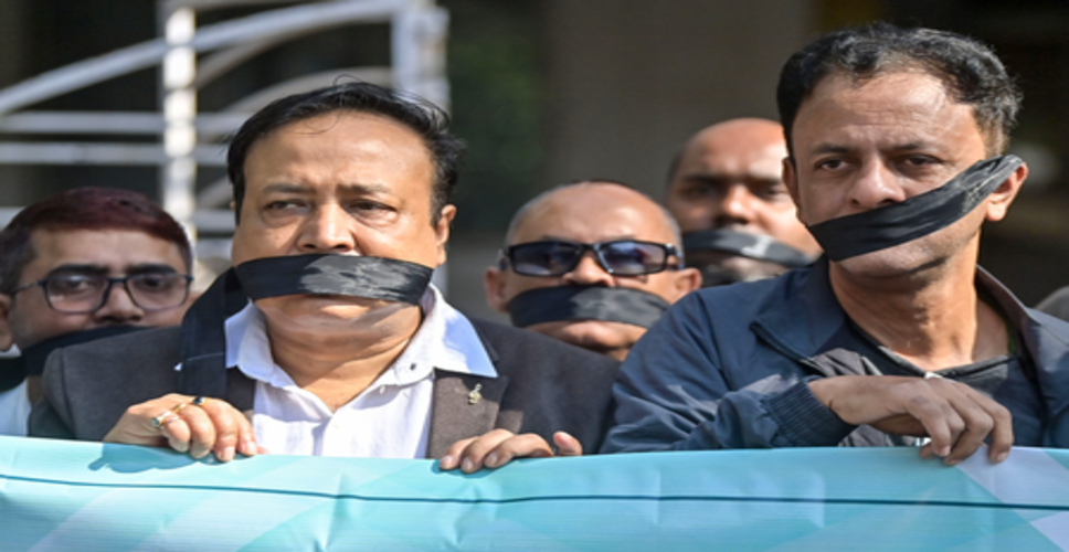 बांग्लादेश की प्रेस को नैतिक आवाज को पुनः प्राप्त करना होगा: रिपोर्ट