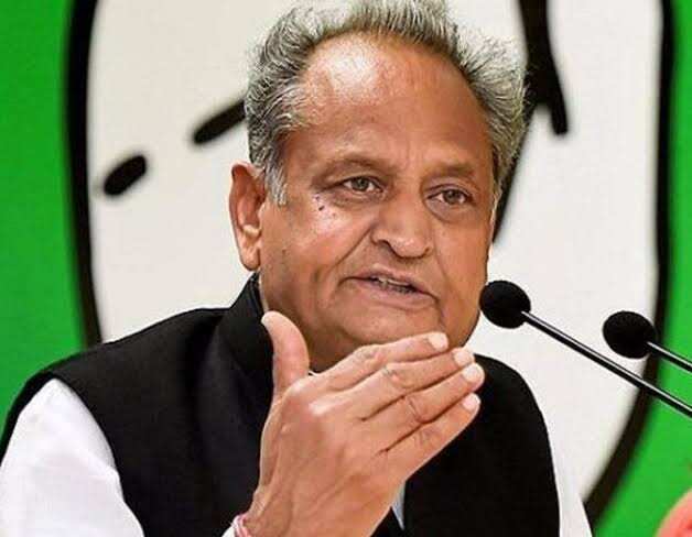 “लोकतंत्र खतरे में, विपक्ष को खत्म करने की कोशिश हो रही है” वीडियो में जाने अशोक गहलोत का बड़ा बयान