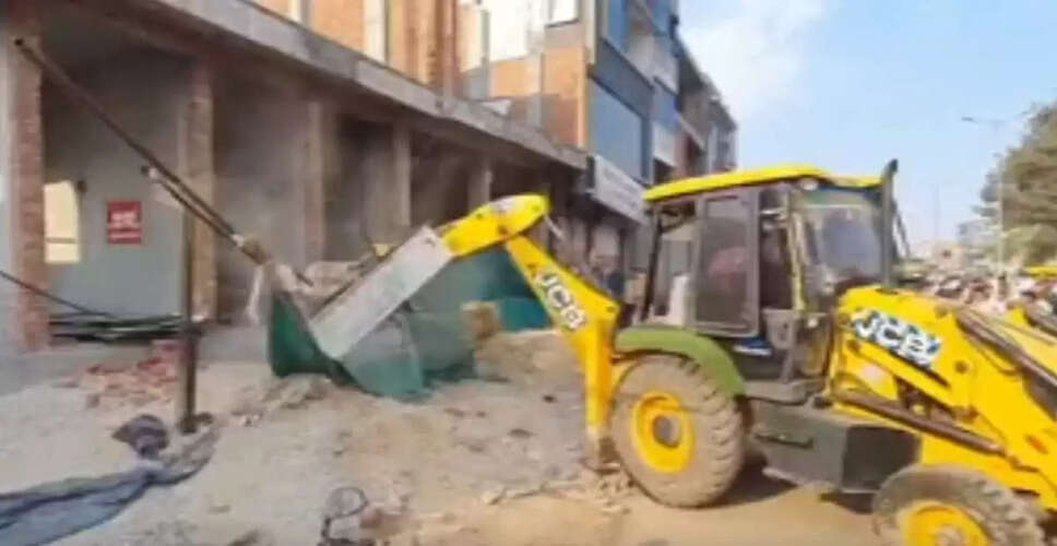 करौली में नगर परिषद की बड़ी कार्रवाई, शहर को अतिक्रमण मुक्त बनाने के प्रयास में पुराने अतिक्रमण हटाए