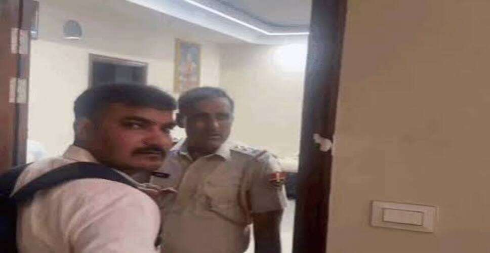 अलवर में सनसनीखेज डकैती: जीएसटी अधिकारी के घर में घुसे नकाबपोश बदमाश, परिवार को बंधक बनाकर लूटा