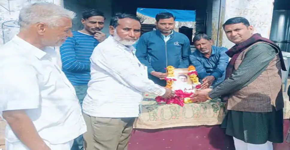 Bharatpur में पूर्व केंद्रीय मंत्री चौधरी अजित सिंह की जयंती धूमधाम से मनाई 