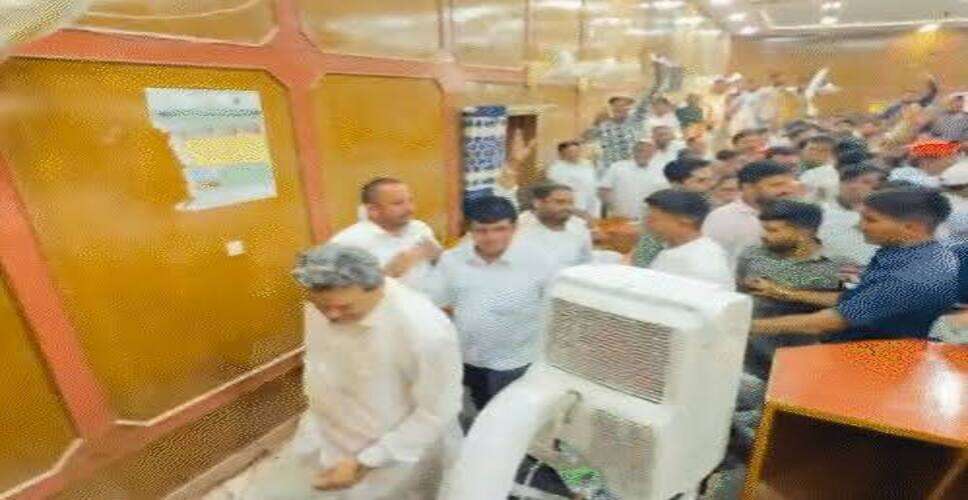 बीकानेर के कोलायत में मंत्री सुमित गोदारा की जनसुनवाई में हंगामा, विधायक को नहीं बुलाने पर नाराज हुए कार्यकर्ता