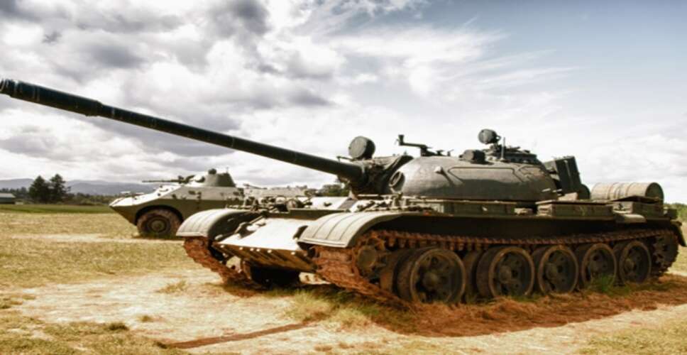 Jhunjhunu News: अंधेरे में गुम हो रहा शौर्य का प्रतीक टी-55 टैंक, प्रकाश व्यवस्था नहीं होने से नहीं मिल पा रही जानकारी