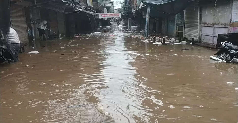 Karoli पानी में उतार से कहीं सुधरे हालात, तो कहीं बदहाली बरकरार