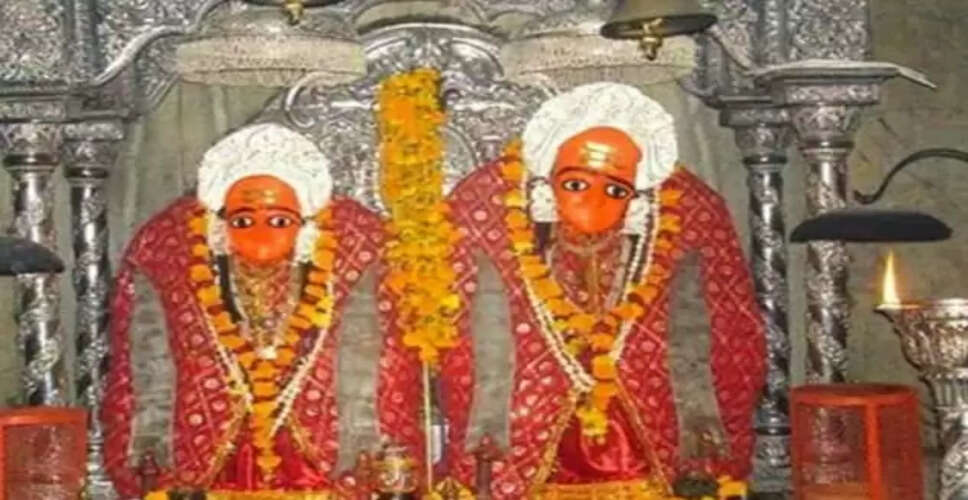 Shardiya Navratri 2025 : इस्नाव्रात्री जरूर करे 900 साल पुराने कैला&nbsp;देवी मंदिर के दर्शन,&nbsp;दीपक की लौ में दिखाई देता है अनोखा चमत्कार&nbsp;