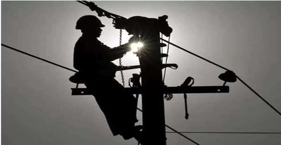 रविवार की छुट्टी पर बिजली विभाग का &lsquo;मेंटीनेंस&rsquo;, आधा शहर 7 घंटे तक अंधेरे और पानी की परेशानी से जूझता रहा