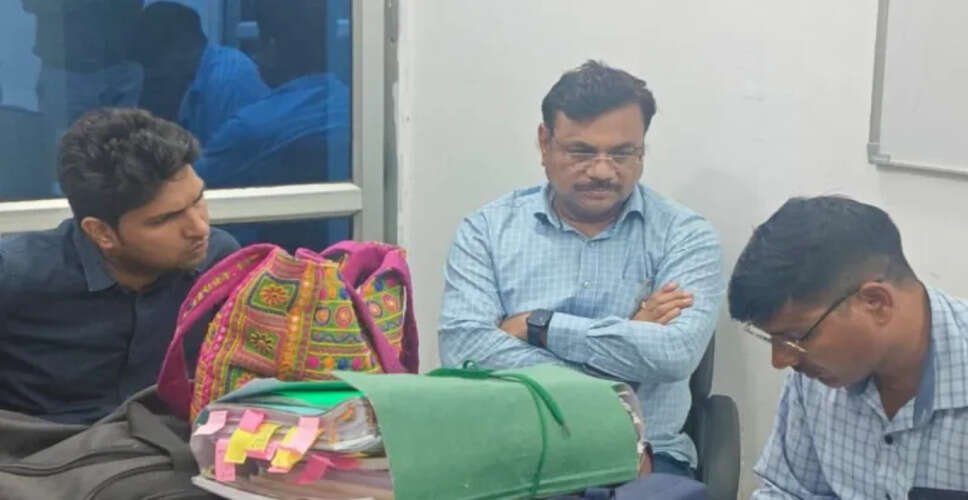 ACB में ही भ्रष्टाचार का पर्दाफाश! जयपुर ACB टीम ने अपने ही ASP को लाखों की रिश्वत लेते पकड़ा, कार से मिली इतनी बड़ी रकम 