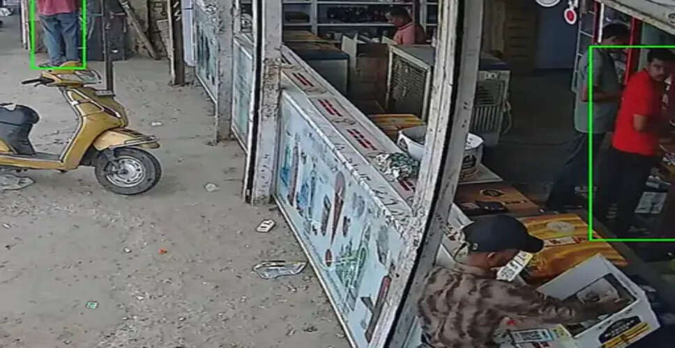 जयपुर में दिनदहाड़े शराब दुकान में लूट, कर्मचारी काम करते रहे और बदमाश गल्ला लेकर फरार