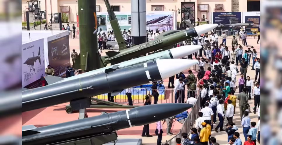 जयपुर में &lsquo;ऑपरेशन सिंदूर&rsquo; में इस्तेमाल हथियारों का प्रदर्शन, नाग मिसाइल और एयर डिफेंस सिस्टम आकर्षण का केंद्र