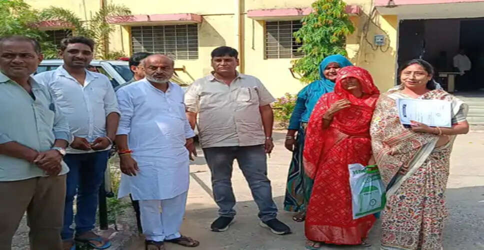 लालसोट में नामांकन नहीं कर पाई पार्षद: नामांकन कक्ष में घुसने नहीं देने का आरोप, अधिकारी बोले- समय खत्म होने के बाद आई थीं