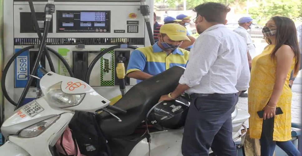 Rajasthan Petrol Diesel Price Today: तेल कंपनियों ने जारी किए पेट्रोल-डीजल के दाम, जाने कैसा हैं आज राजस्थान में पेट्रोल-डीजल हाल, जाने अपने शहर के रेट्स