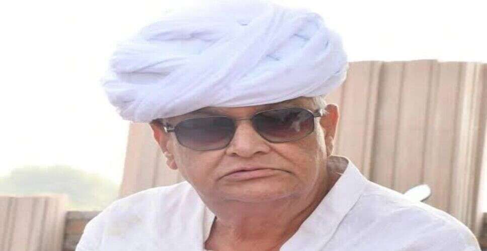 अलवर में प्रभारी मंत्री किरोड़ी लाल मीणा ने पेयजल-बिजली आपूर्ति की तैयारियों की समीक्षा