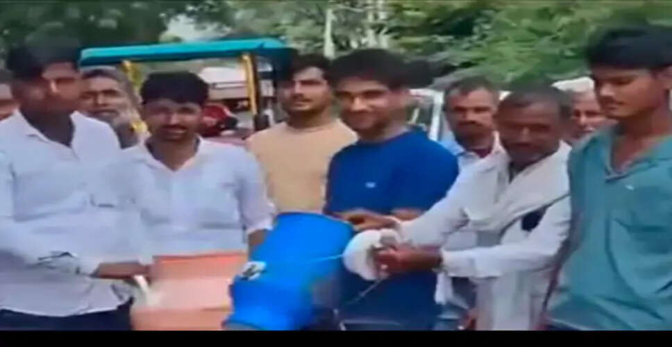मलारना डूंगर में पशुपालकों का प्रदर्शन: बढ़ती लागत से नाराज, दूध के दाम बढ़ाने की मांग