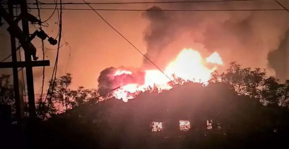 Fire Accident: जोधपुर में हैंडीक्राफ्ट फैक्ट्री में लगी भीषण आग, करोड़ों रुपयों का सामान जलकर हुआ खाक