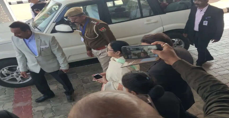 Rajasthan Breaking News:  पश्चिम बंगाल की सीएम ममता बनर्जी अजमेर पहुंची, दरगाह मेें जियारत के बाद पुष्कर मंदिर में करेंगी दर्शन