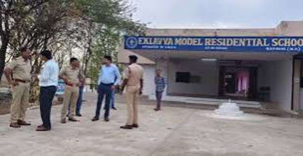 NEET परीक्षा से पहले सख्ती: होटल-हॉस्टल संचालकों के साथ पुलिस की बैठक, अफवाहों पर तुरंत सूचना देने के निर्देश