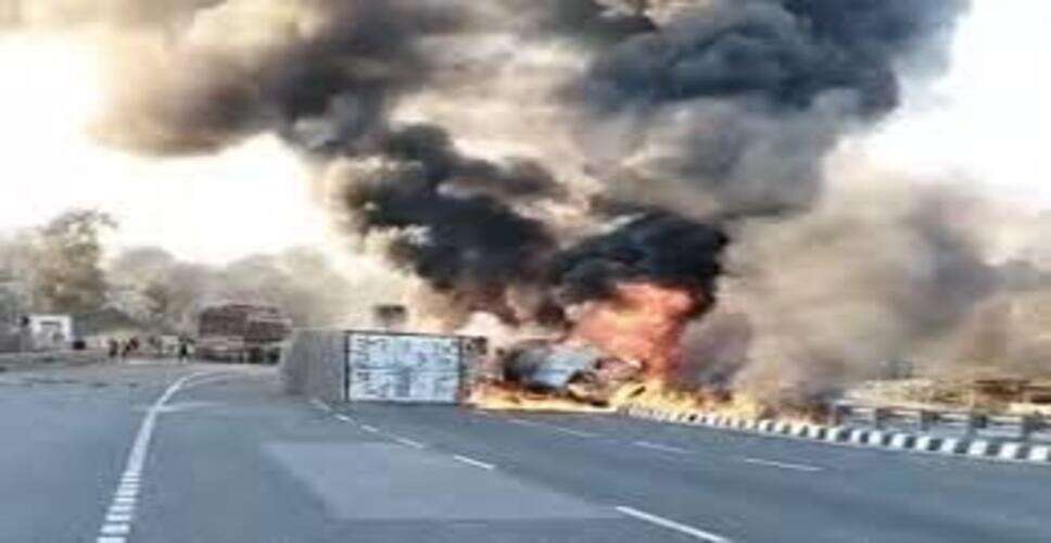 उदयपुर में दर्दनाक हादसा: बाइक की गाय से टक्कर, पशु की मौत, दो युवक गंभीर घायल