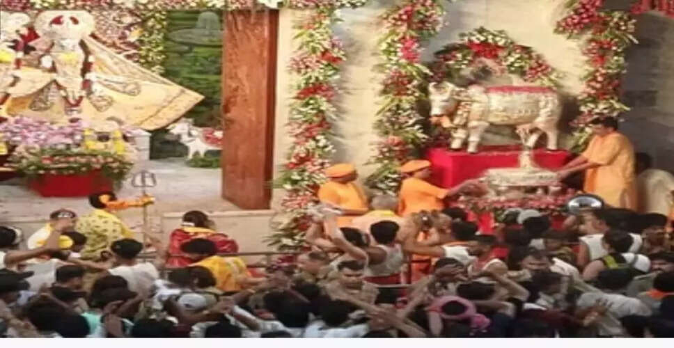 Karoli&nbsp; मध्यरात्रि जन्मे कृष्ण कन्हाई, गूंज उठी बधाई