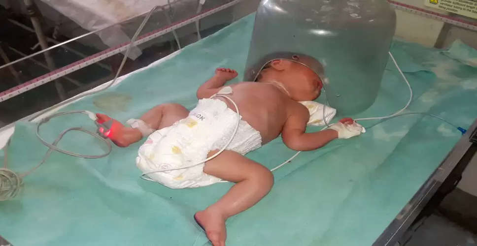 Bharatpur मां 5 दिन की बच्ची को हॉस्पिटल में छोड़ हुई फरार, पालने में छोड़ा लेटर 