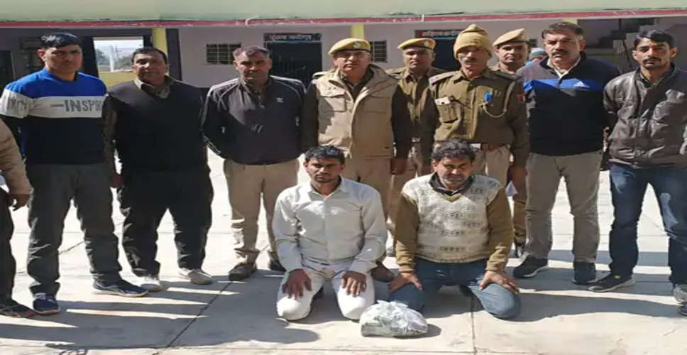 Bharatpur धोखाधड़ी का पैसा बोलेरो में ले जाते 2 लोगो को पुलिस ने पकड़ा 