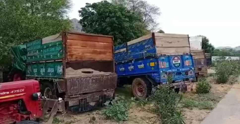 Sawaimadhopur 15 दिन से फरार बजरी माफिया को पुलिस ने दबोचा, 12 वाहन जब्त 