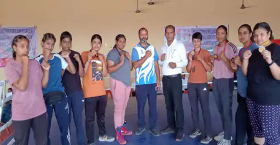 Bhilwara प्रदेश में मुक्केबाजी प्रतियोगिता में बेटियों ने जीते पदक