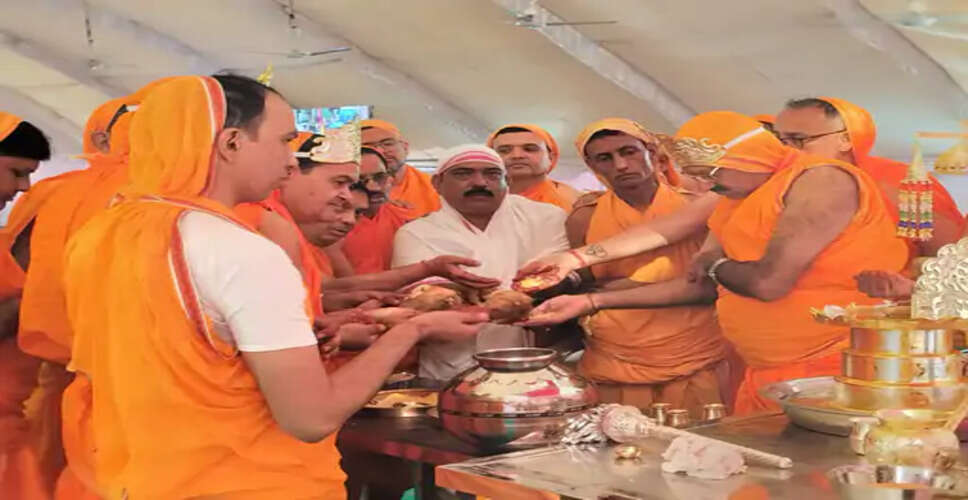 Sikar दुधवा में श्री मज्जिनेन्द्र वेदी प्रतिष्ठा महोत्सव का शुभारम्भ